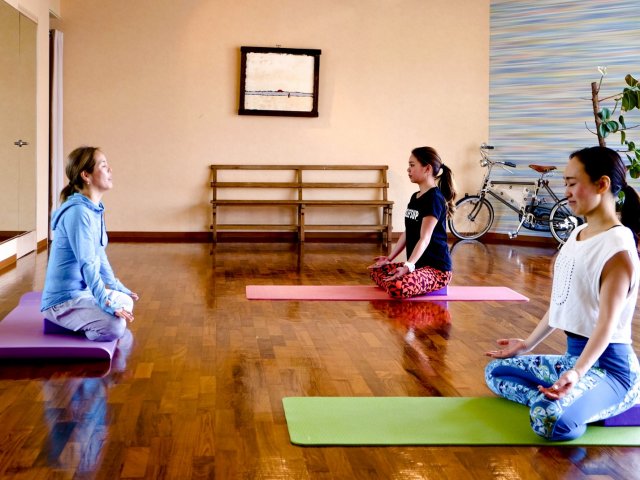 Yoga Studio Shanti-Shanti